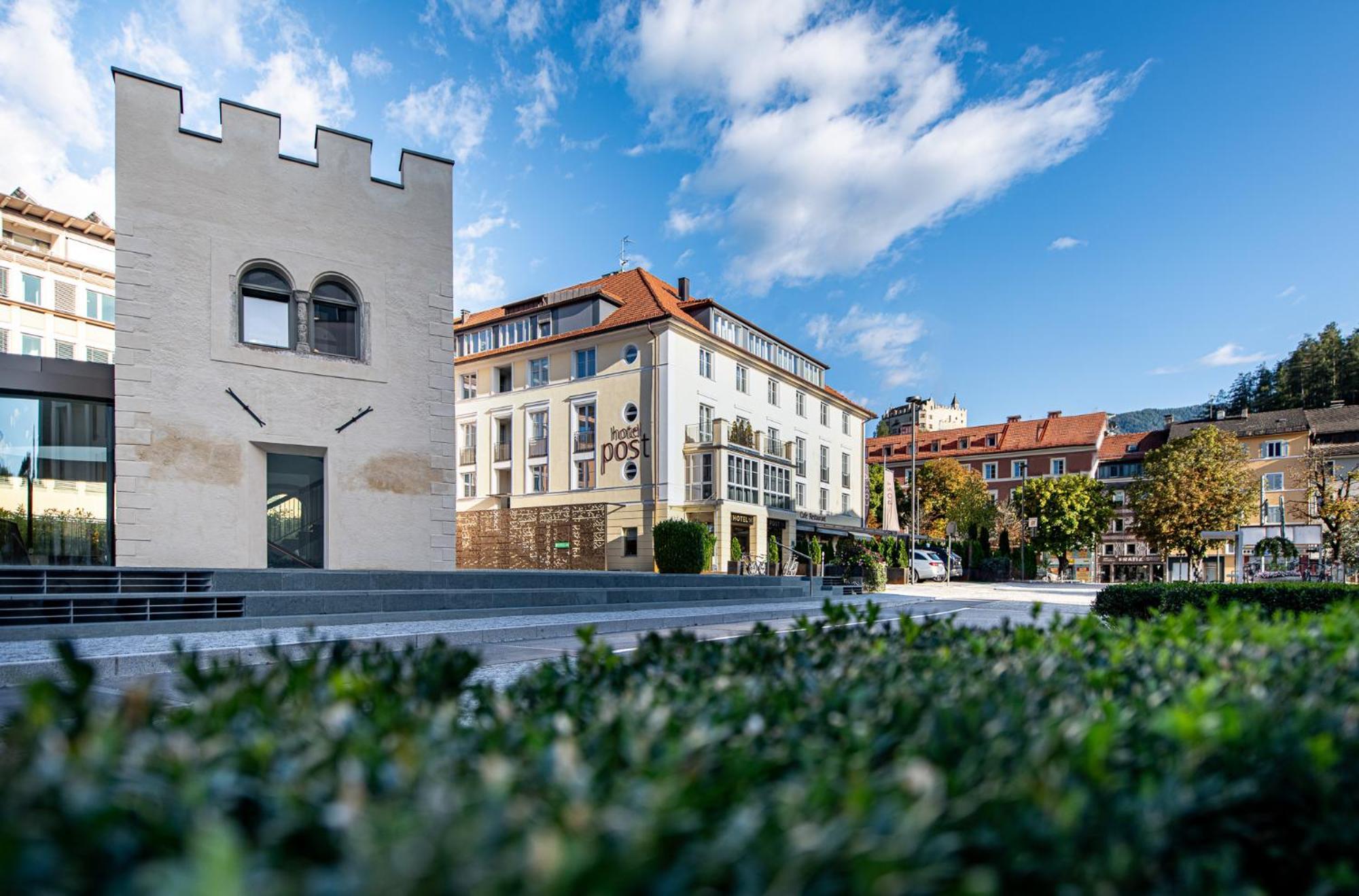Hotel Post Alpine Cityflair Брунико Екстериор снимка