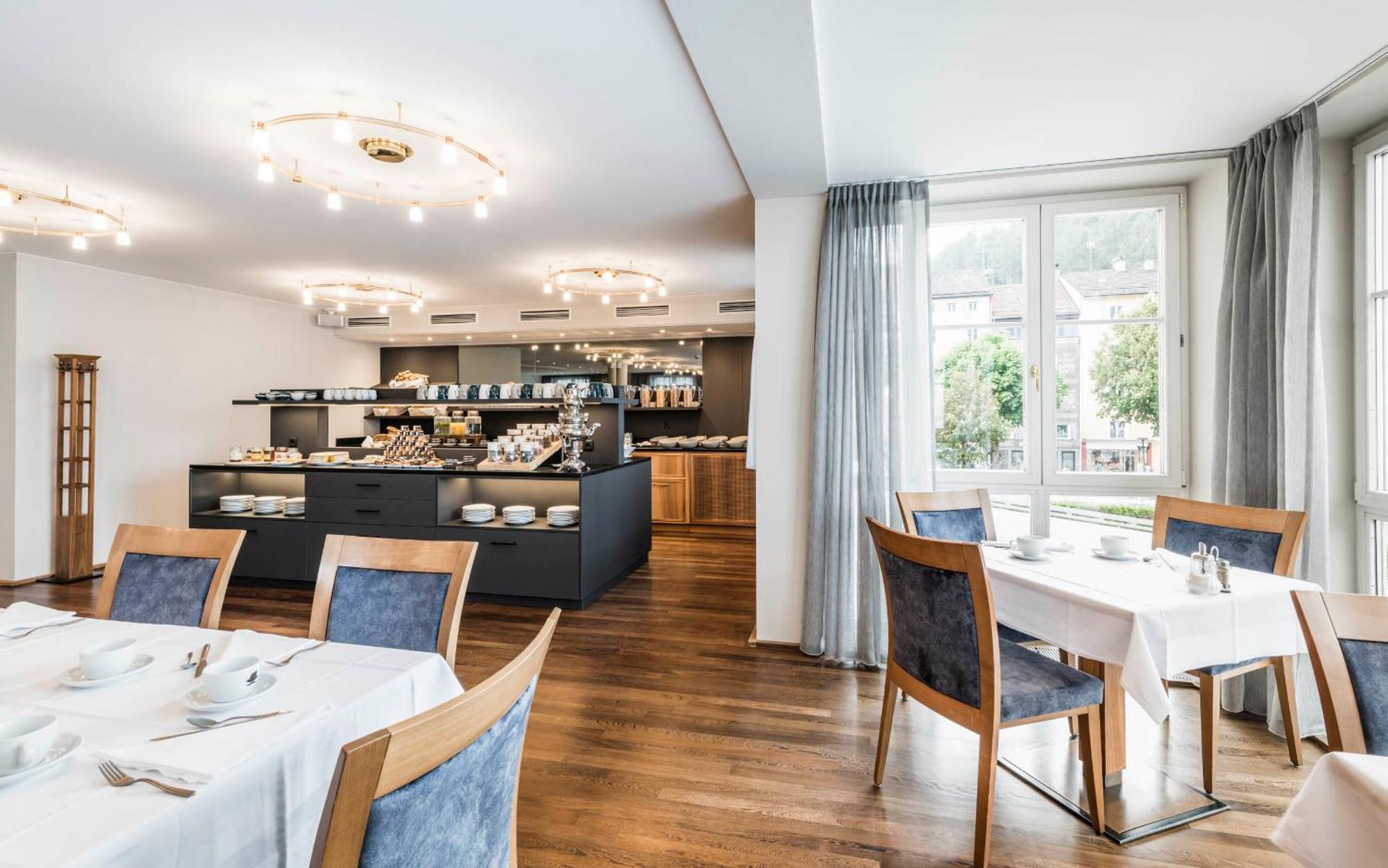 Hotel Post Alpine Cityflair Брунико Екстериор снимка